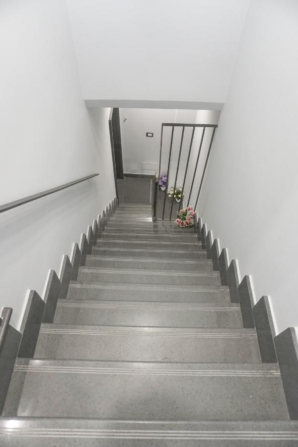 B&B Porta Garibaldi Catania Bagian luar foto