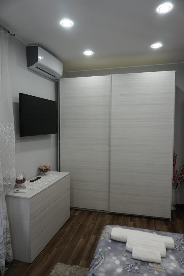 B&B Porta Garibaldi Catania Bagian luar foto