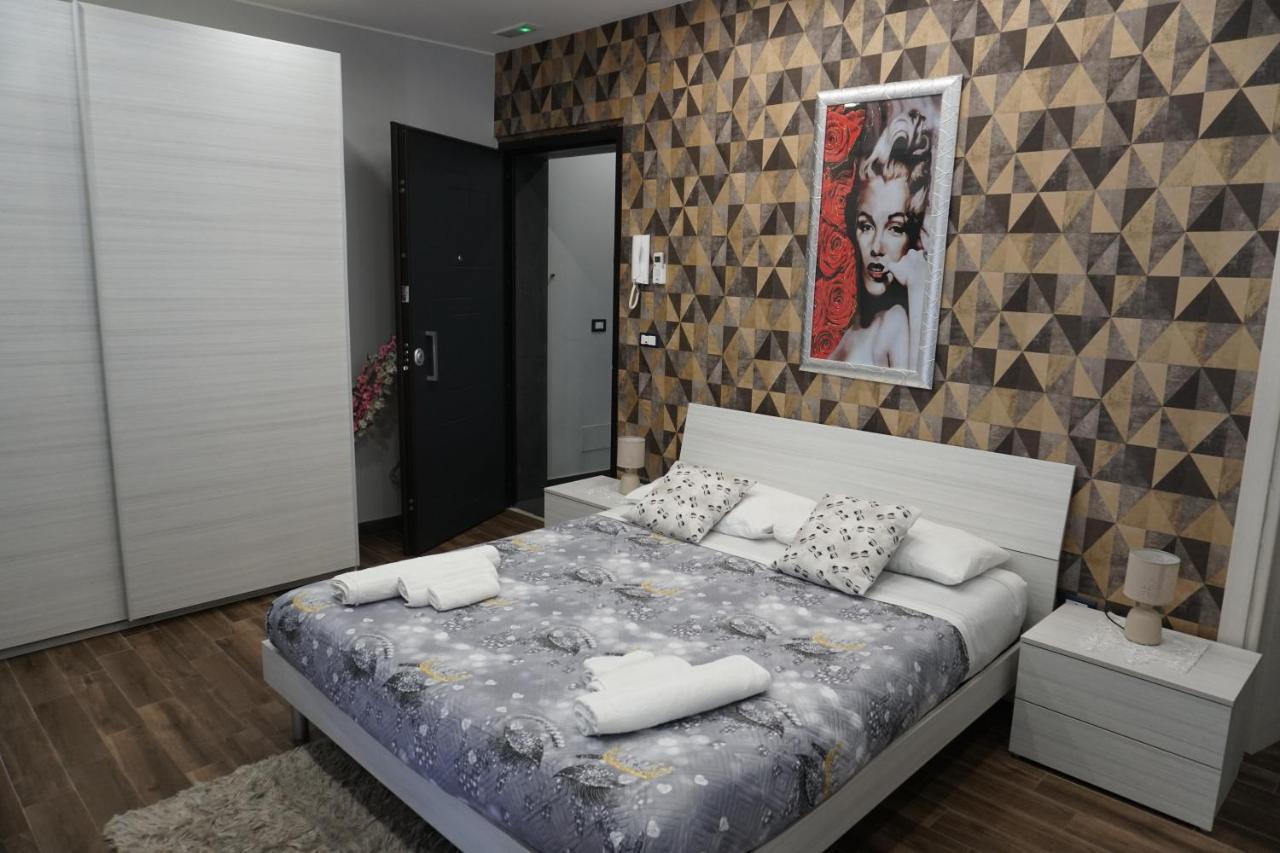 B&B Porta Garibaldi Catania Bagian luar foto