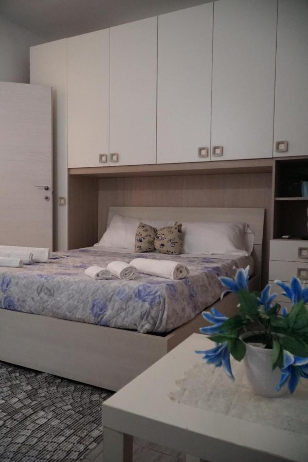 B&B Porta Garibaldi Catania Bagian luar foto